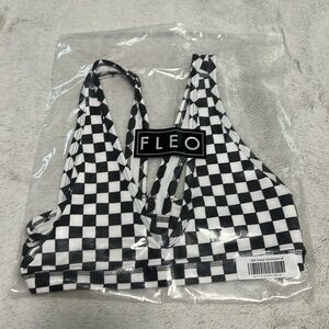 FLEO Sports Bra size medium NWT